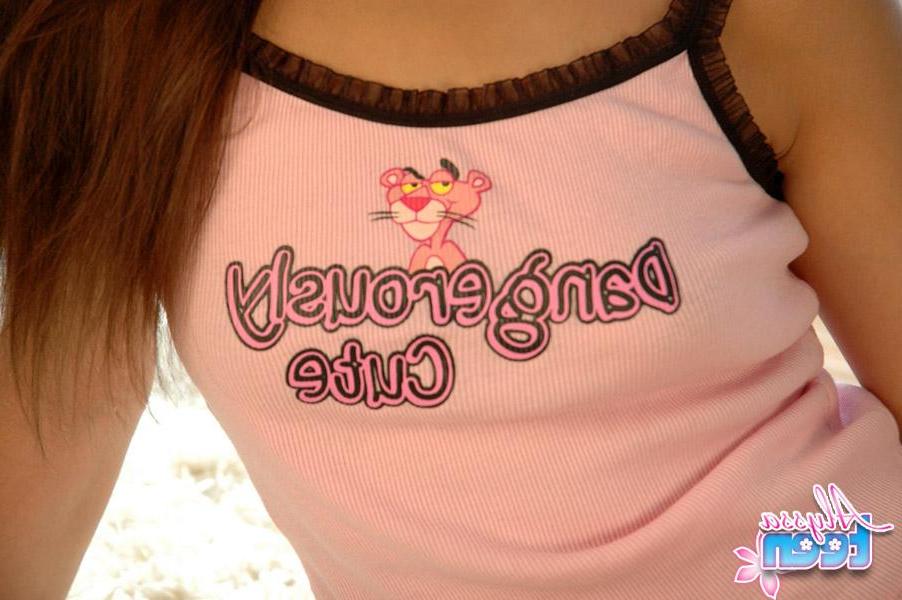 15P Pictures of teen girl Alyssa Teen being dangerously cute for the camera