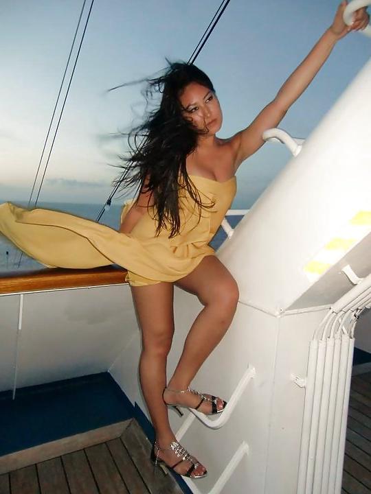 25P Sexy Bitch FB Pics