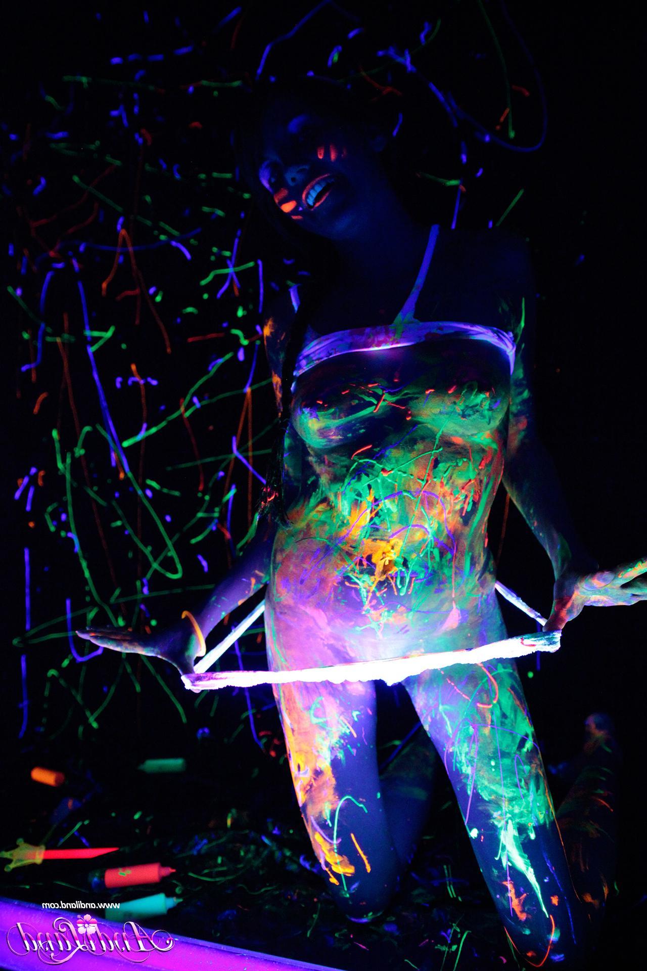 15P Andi Land gets super kinky with the black light and neon body paint