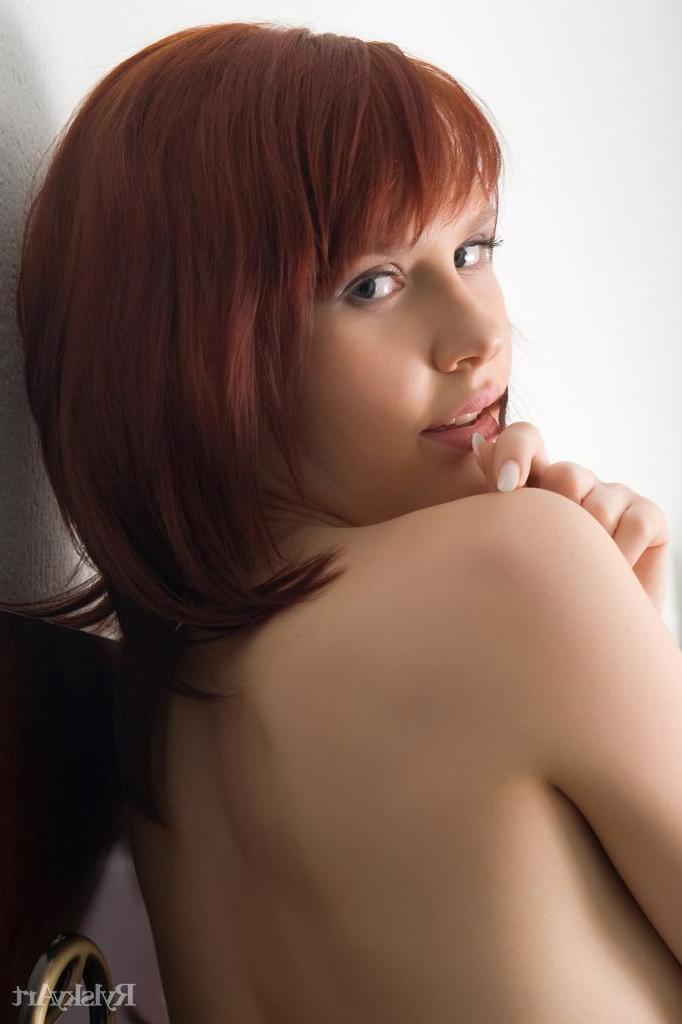 16P Redhead hottie Anelie strips nude to show you her tight teen pussy