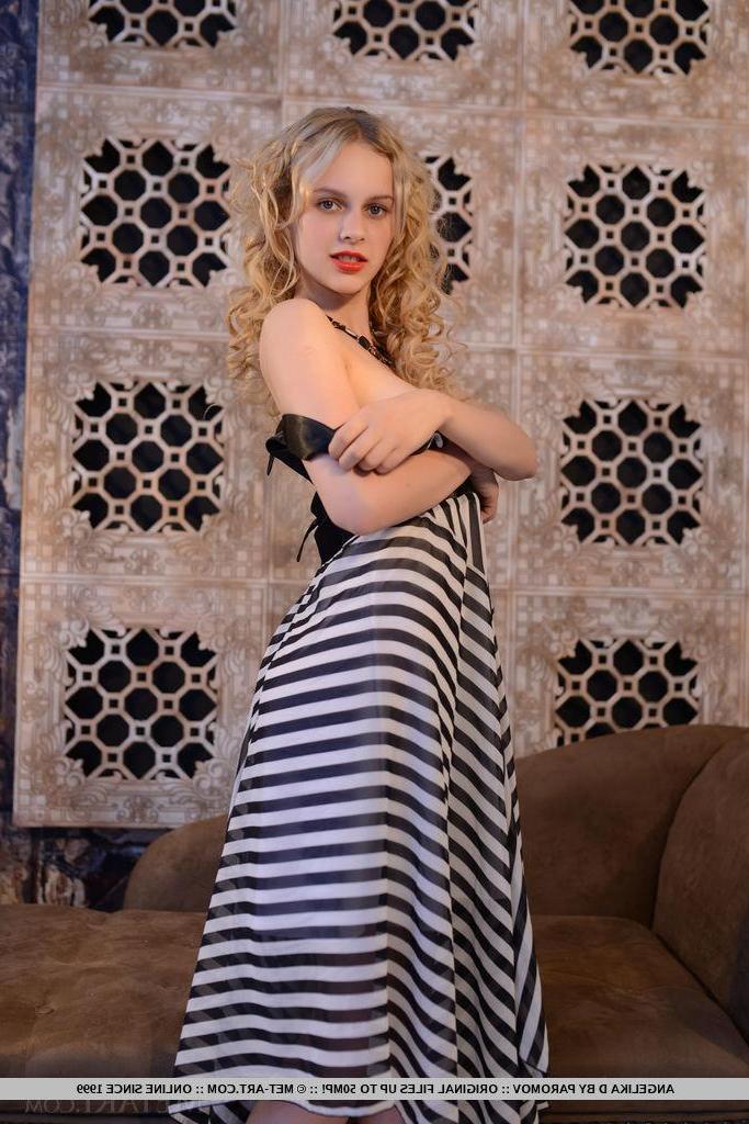 18P Blonde beauty Angelika D wants to make beautiful music with you