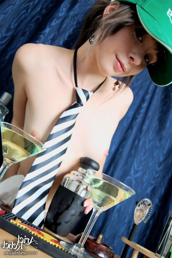15P Ariel Rebel throws a private party and you are invited