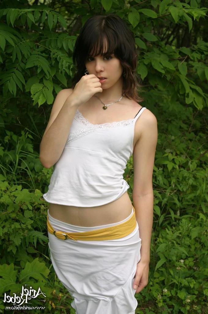 15P Ariel gets topless outside