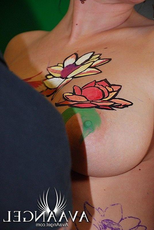 15P Pictures of Ava Angel getting her tits painted