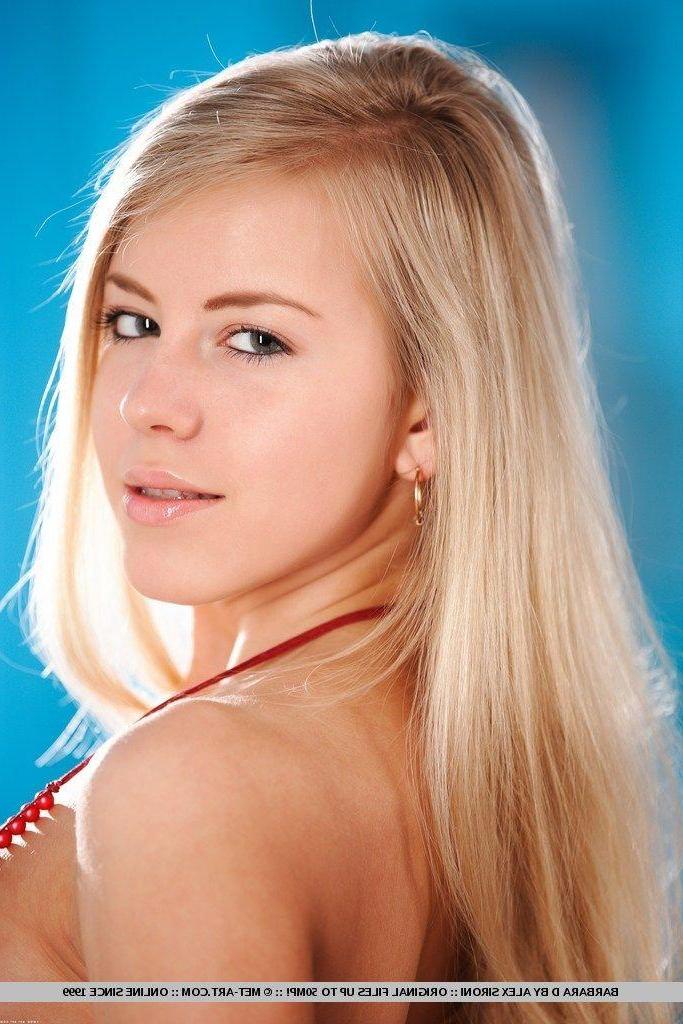 18P Pictures of a sexy blond teen nude just for you