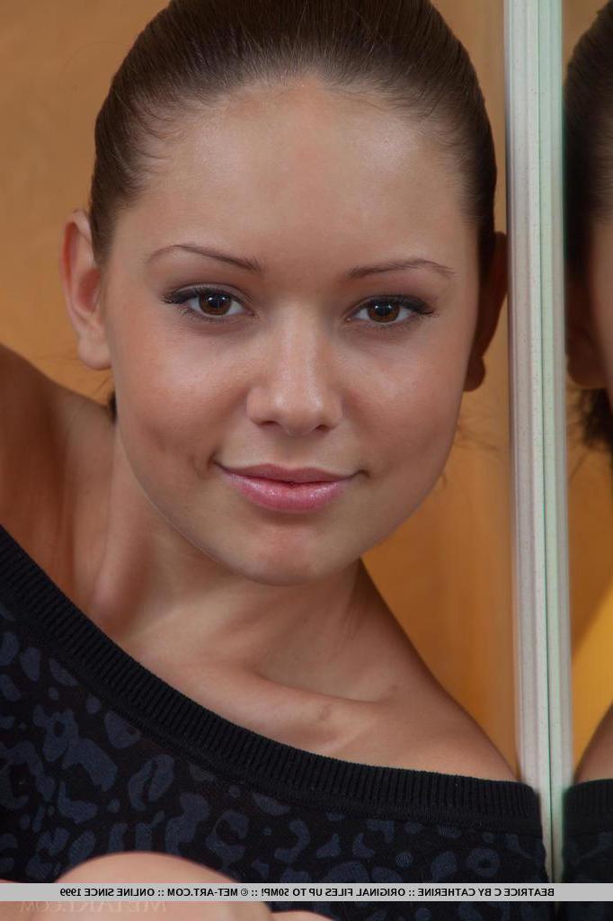 18P Brunette beauty Beatrice C strips naked just for you