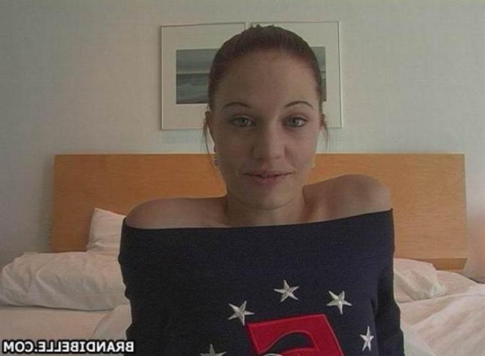 16P Pictures of teen babe Brandi Belle working her magic