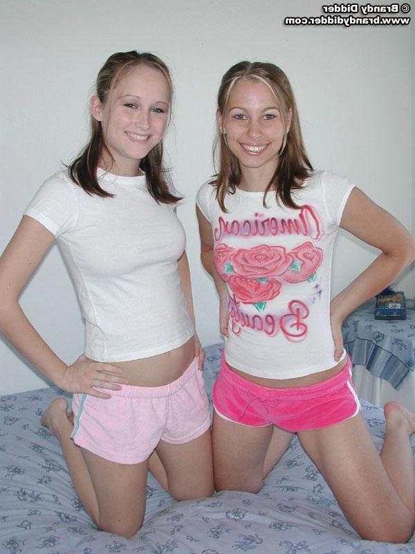15P Brandy and Stacy show off their bodies in bed