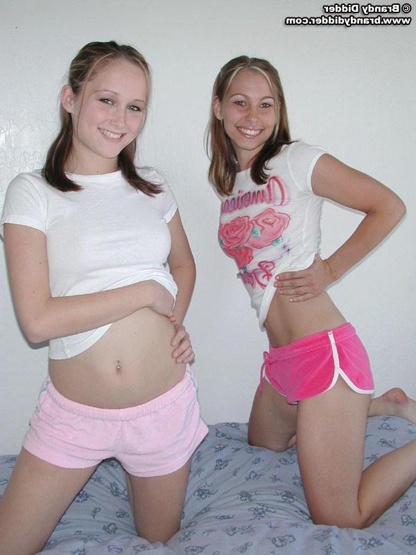 15P Brandy and Stacy show off their bodies in bed