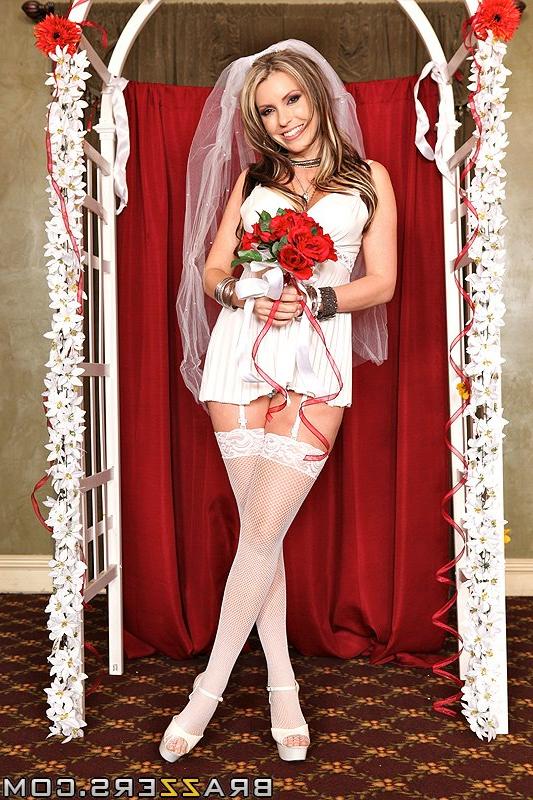 14P Lustful bride in white stockings Courtney Cummz gets cocked up