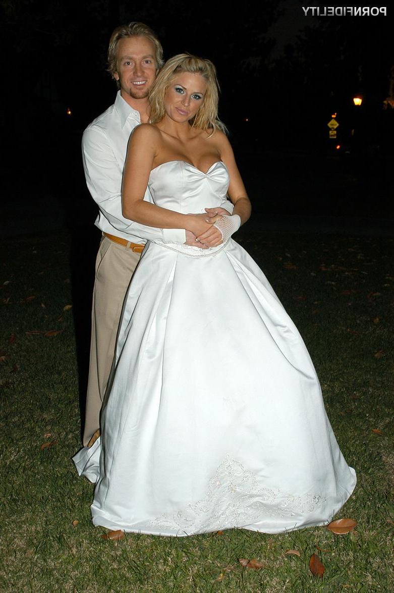 16P Busty blonde Brooke Belle fucks the best man on her wedding day