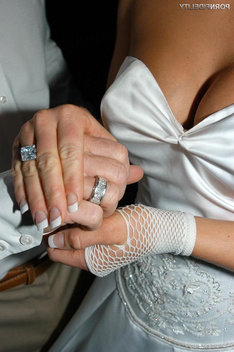16P Busty blonde Brooke Belle fucks the best man on her wedding day
