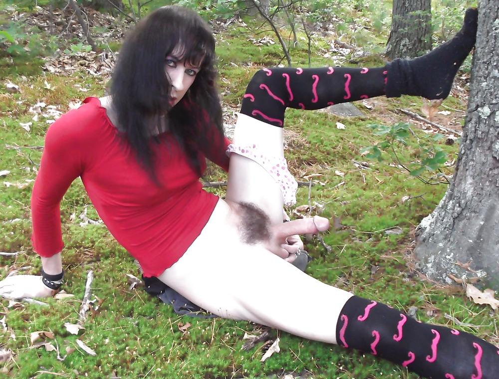 13P Slut Tranny Leslie in the woods!!!