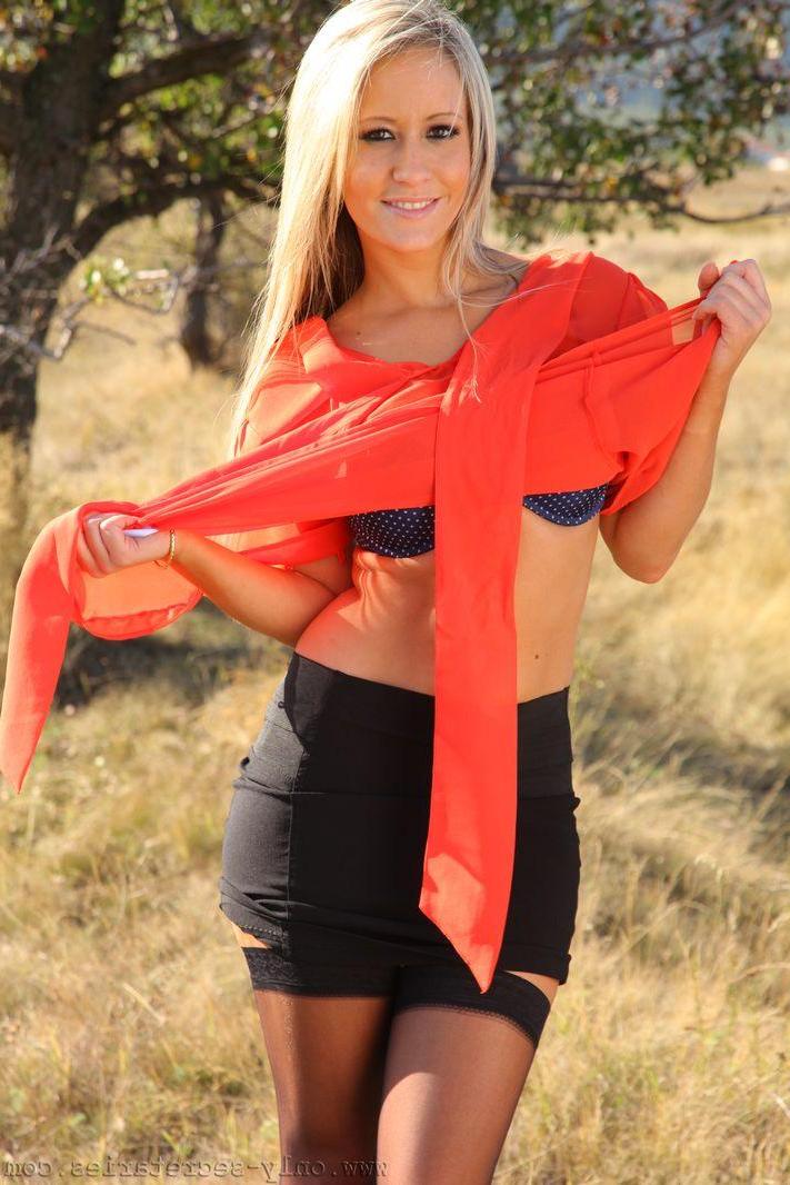 16P Blonde teen Candice Collyer strips for you outside