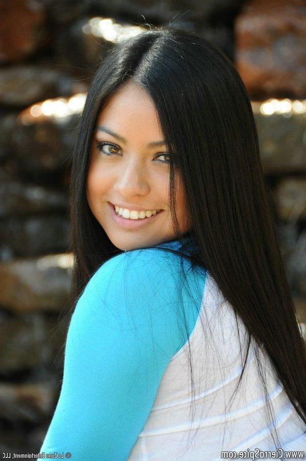 15P Pictures of teen Cierra Spice being cute and topless