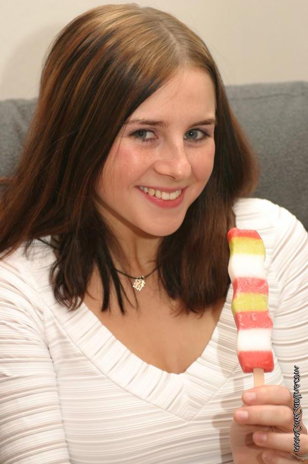 15P Pictures of Cute Caroline stripping down to her panties