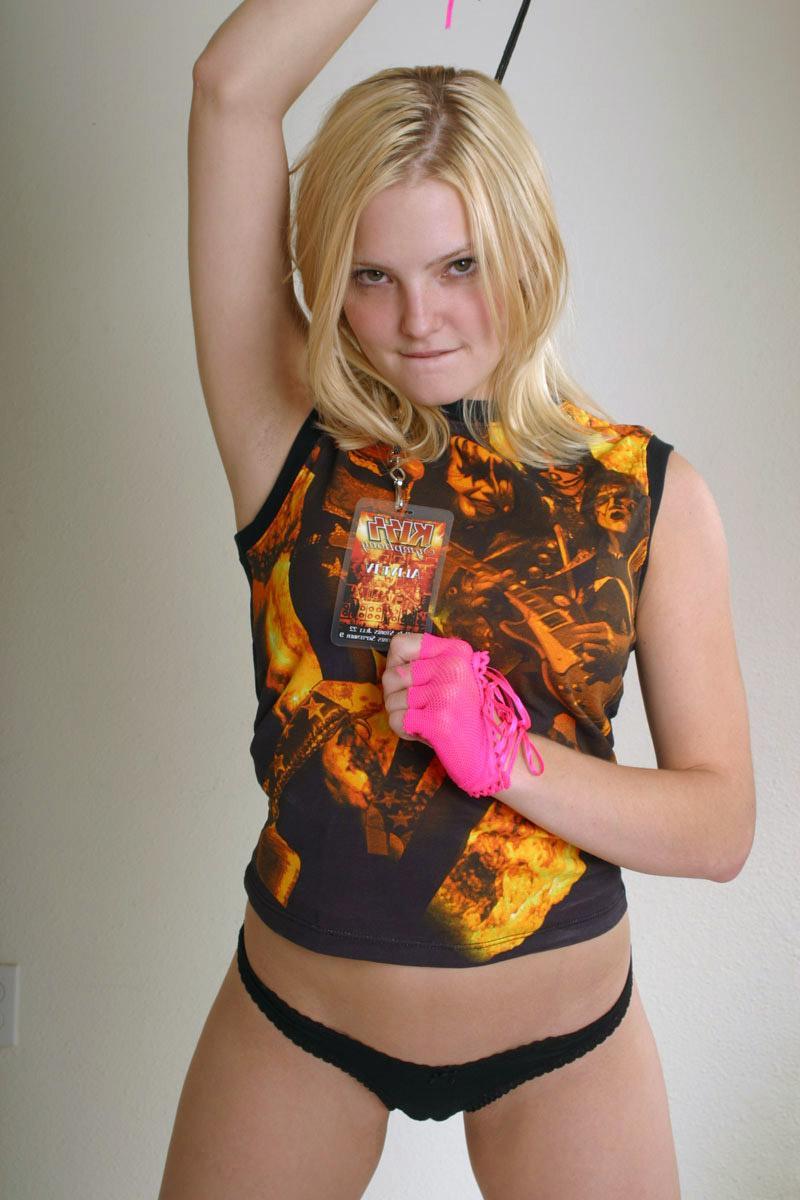 14P Pictures of Cute Chloe dressed like a rocker chick