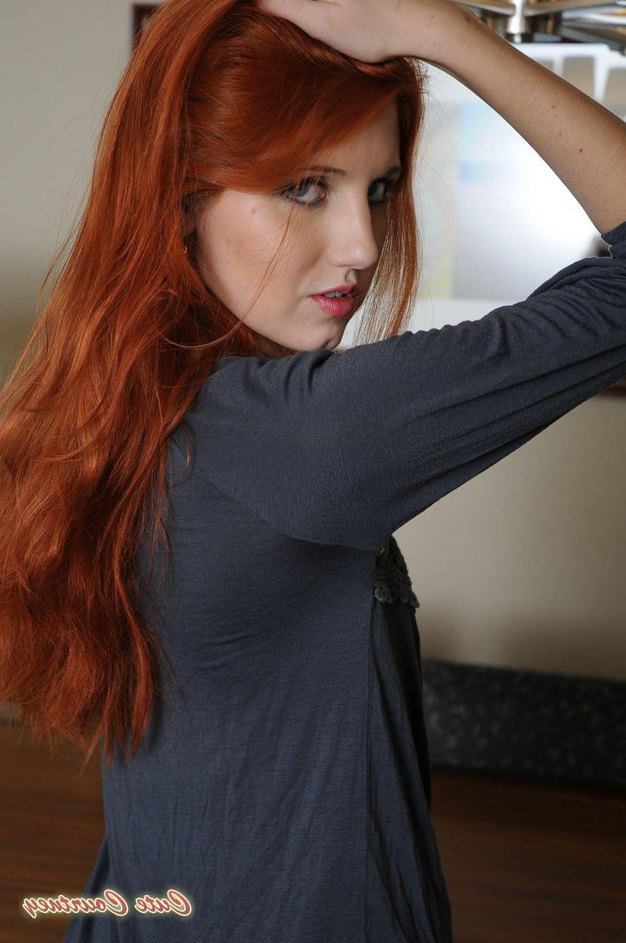 15P Pictures of teen Cute Courtney teasing you with her hotness