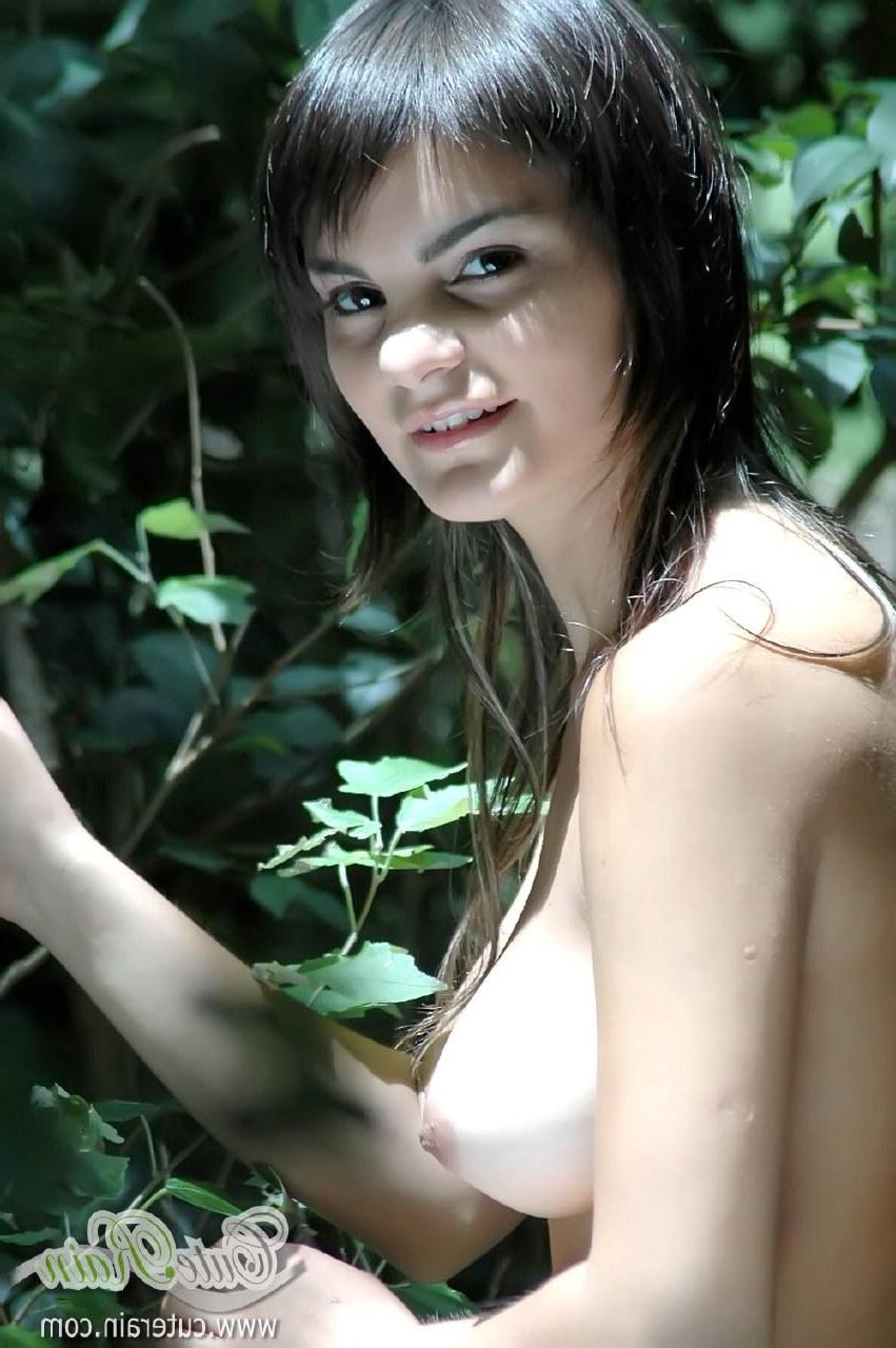 14P Pictures of teen star Cute Rain going topless outside