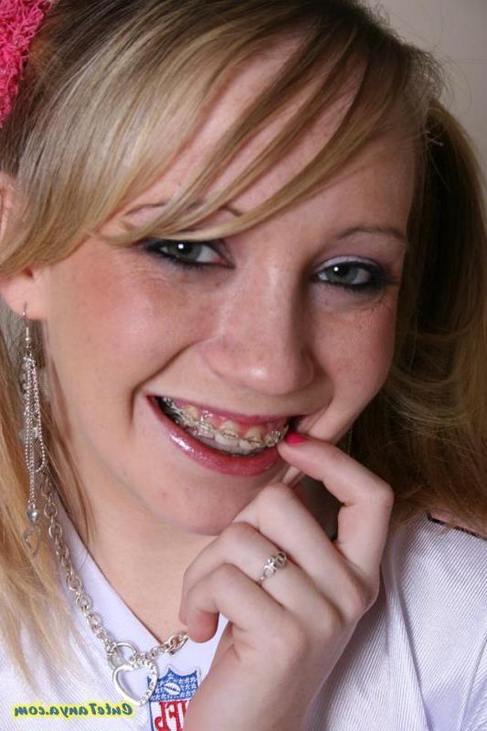 20P Pictures of teen babe Cute Tanya showing you her wet pussy