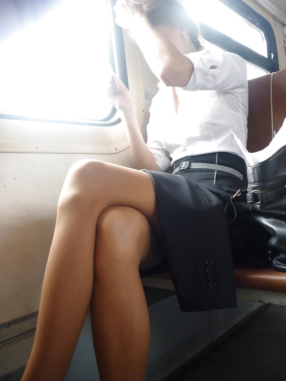 25P Train voyeur