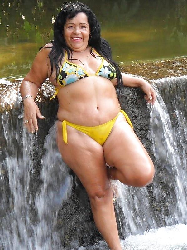 9P Old Fat Bitch 60 years