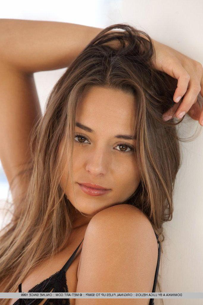 18P Pictures of Dominika A naked and spreading for you
