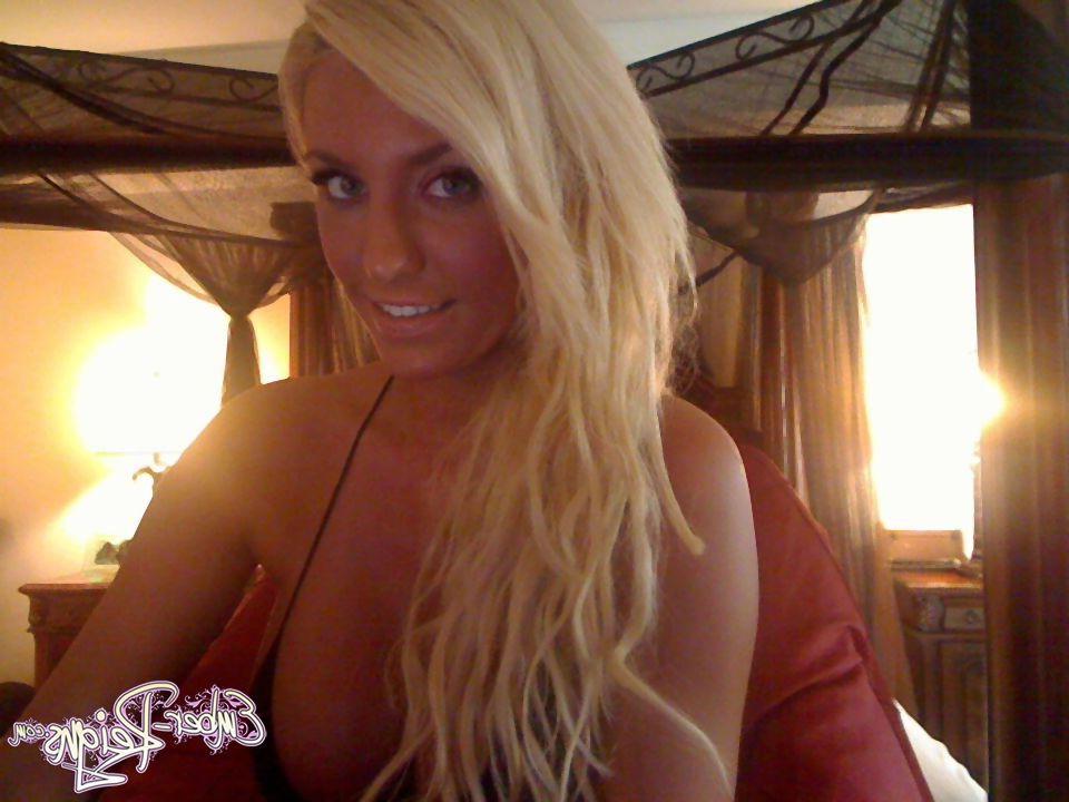 15P Pictures of teen slut Ember Reigns playing with her juicy pussy