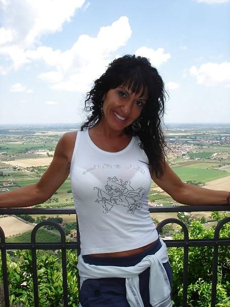 13P Milf Bikini Bitch