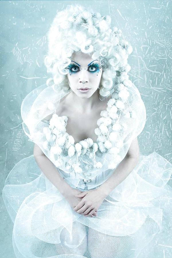 25P Gerrrman Model Ophelia Overdose (1)