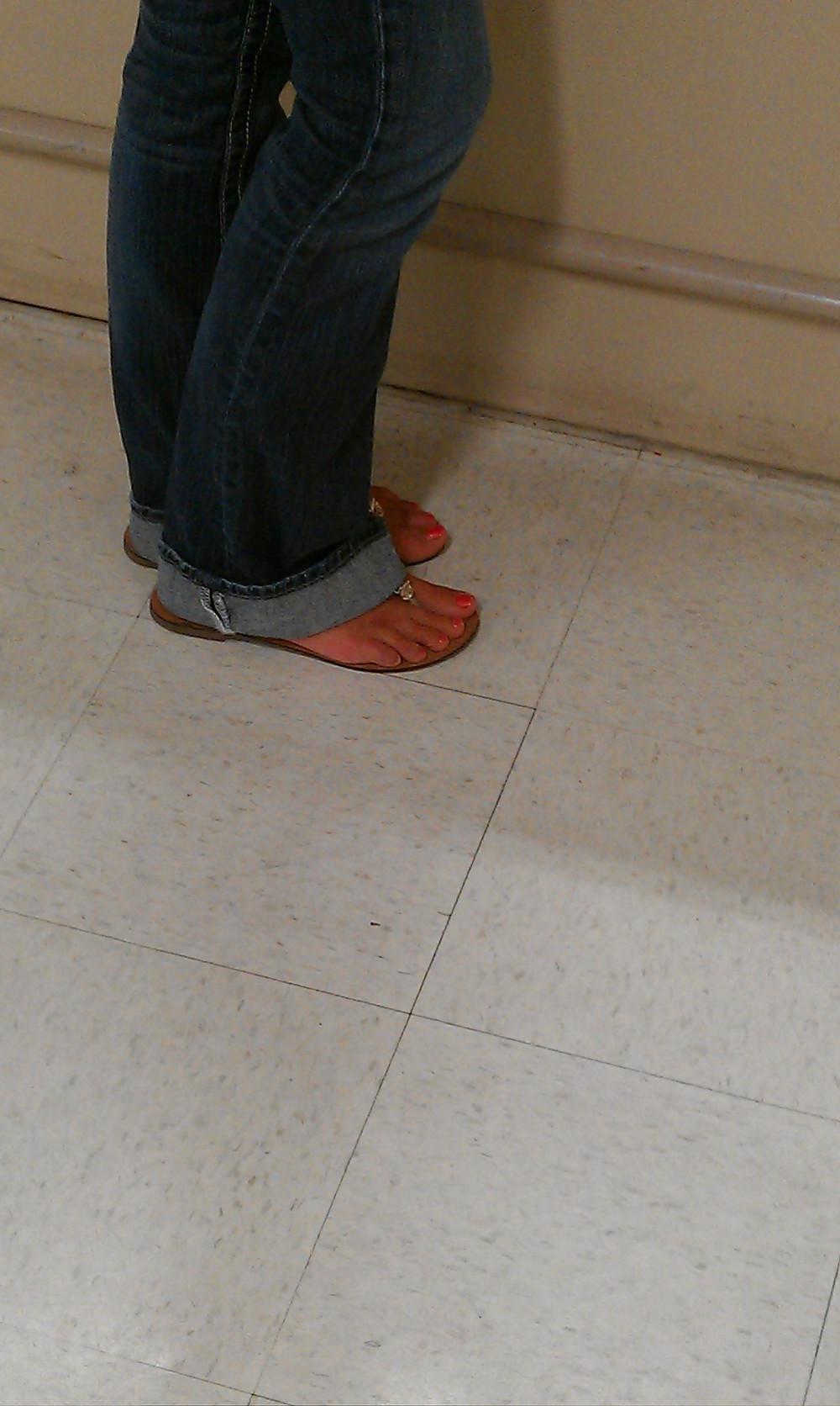 25P Lovely Feet