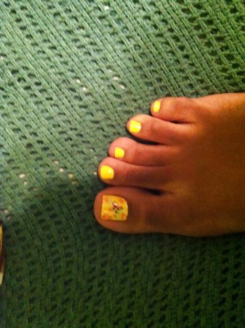 25P Lovely Feet
