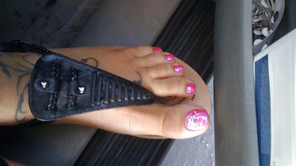 25P Lovely Feet