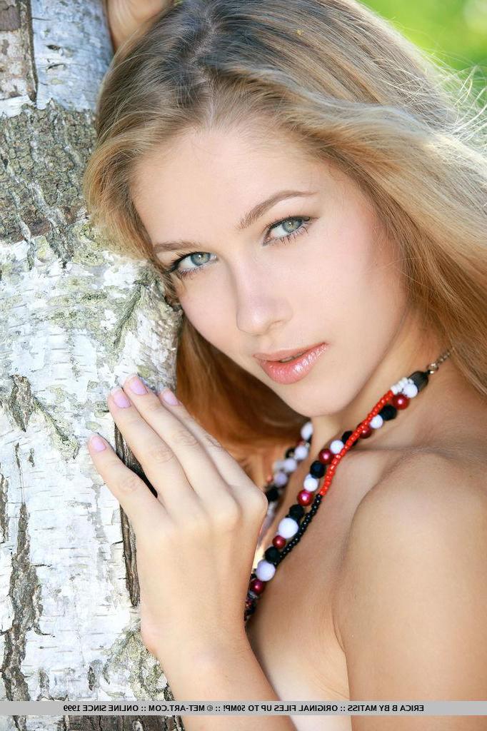 18P Blonde babe Erica B shows you her tight teen body outside