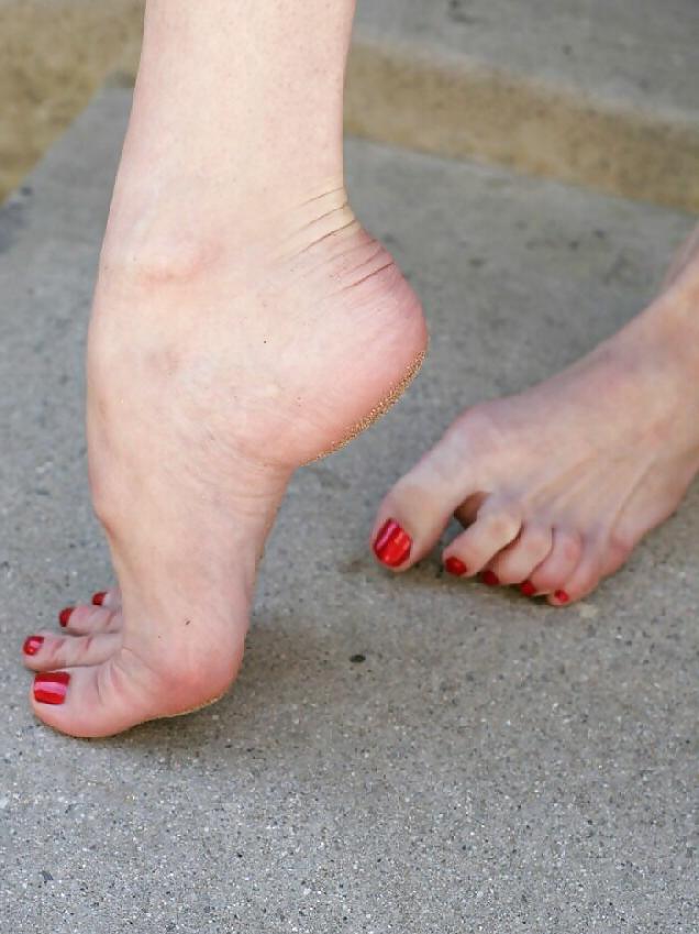 16P Barefoot Mary with cigarette on the street