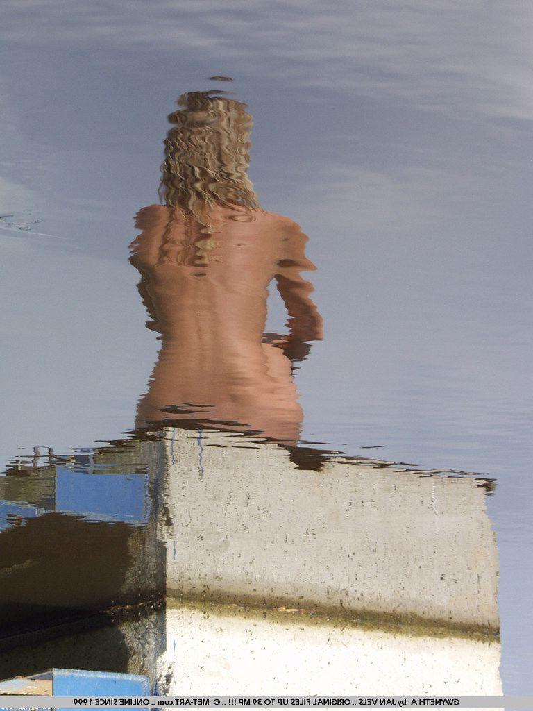 19P Pics of Gwyneth A naked by the lake