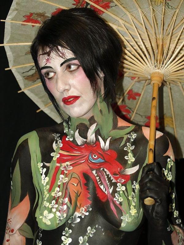 25P Amazing Sexy Body Art and Body Painting