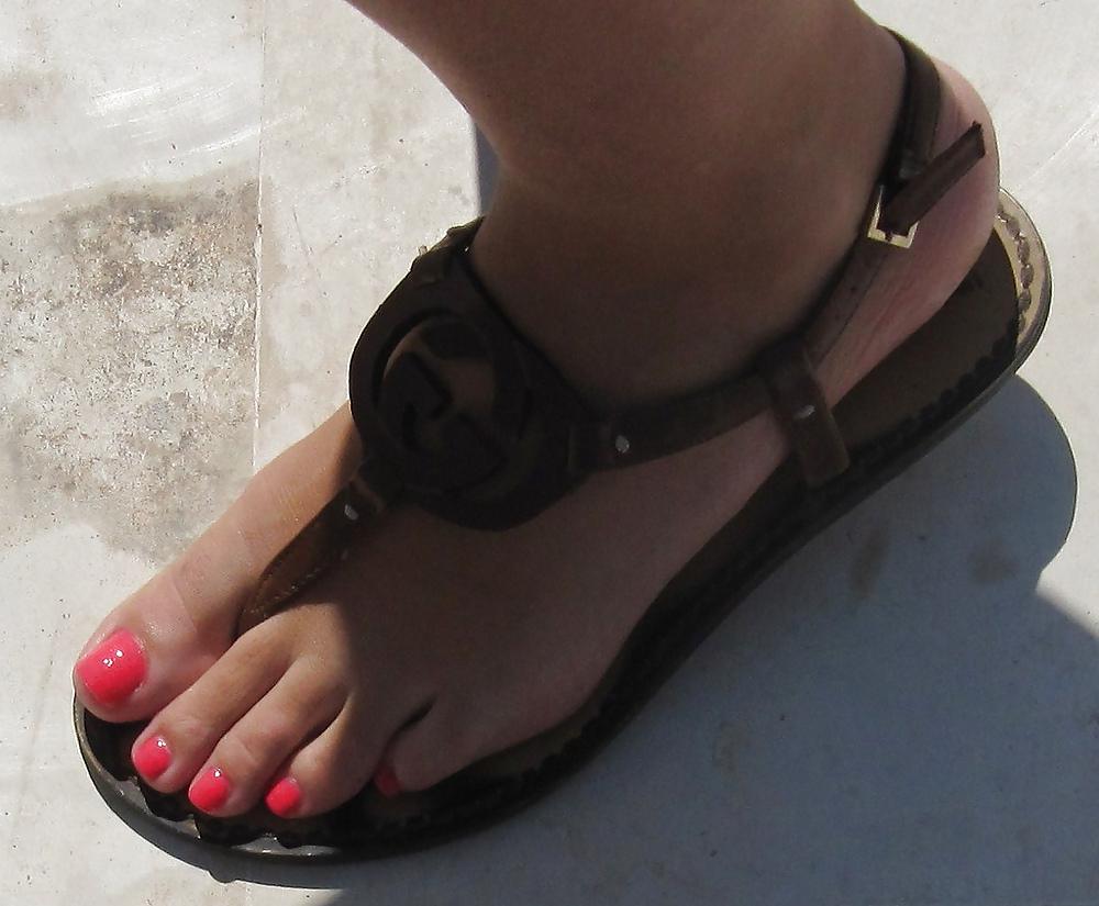 25P Feet shoes heels toes