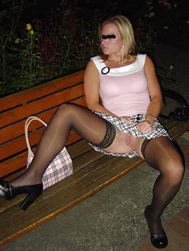 25P Flashing in public