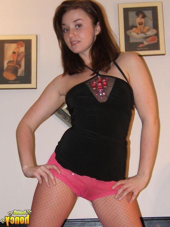 19P Pictures of teen girl Heidi looking cute and hot for you
