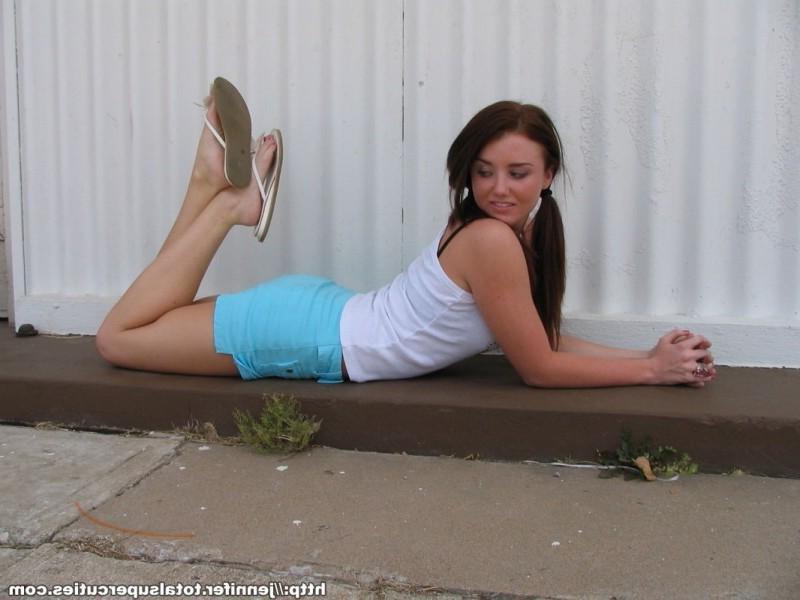 15P Heidi posing in public