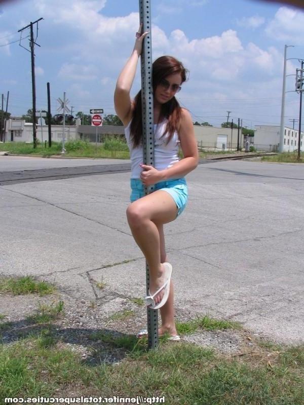 15P Heidi posing in public