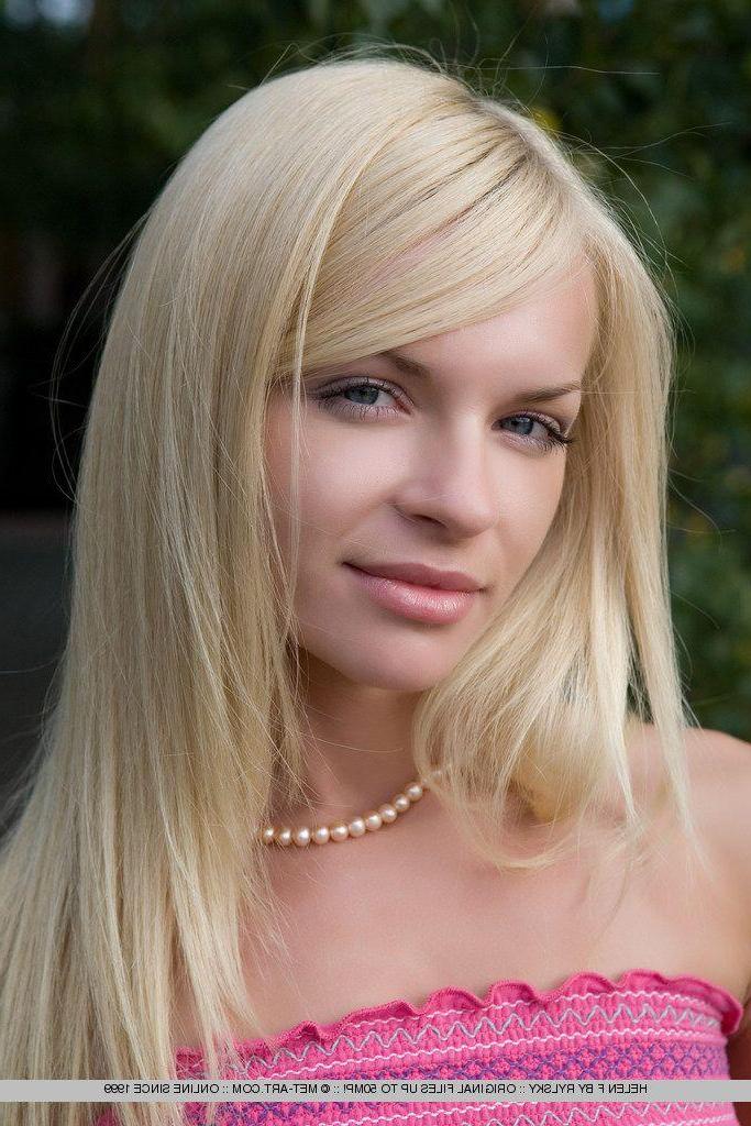 18P Pictures of Helen F giving you her tight pussy
