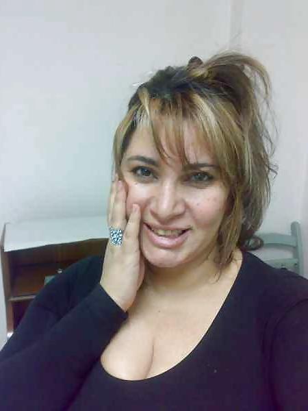 17P Chubby & sexy Arab teacher 