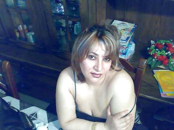 17P Chubby & sexy Arab teacher 