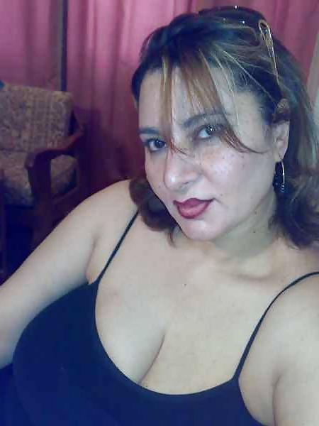 17P Chubby & sexy Arab teacher 