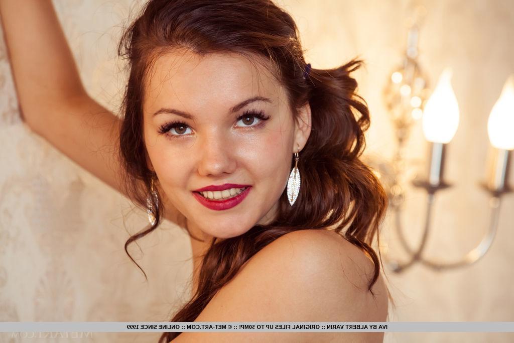 16P Stunning teen Iva gives you her tight pussy in "Dreni"