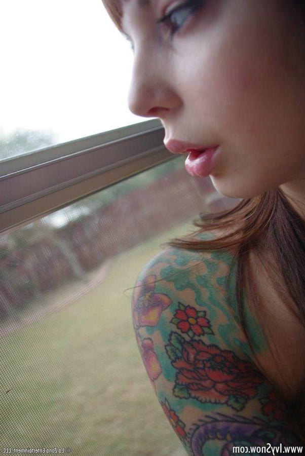 15P Pictures of teen cutie Ivy Snow getting kinky in bed
