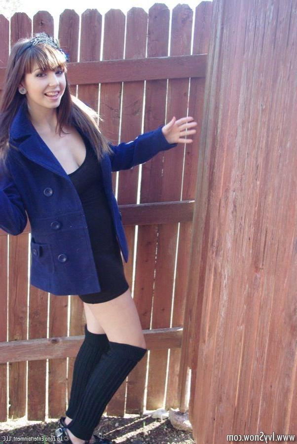 15P Pictures of Ivy Snow getting kinky in the back yard