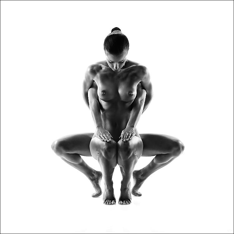 22P Erotic Nude Art 4